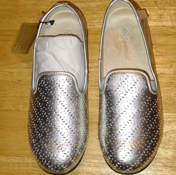 👣SPENCO 👣Silver Bailey Ballet Flat footwear - Picture 13 of 16